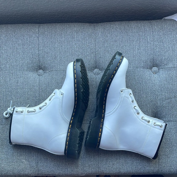 Dr. Martens 1460 Twin Zip White sendal Boot - Picture 10 of 10